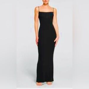 NWT SKIMS Fits Everybody Maternity Slip Dress in Onyx
